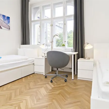 Apartments With 2 Bathrooms- 5 Minutes From Old Town - 102 M2 Prague Exterior photo