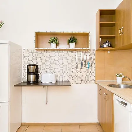 Apartments With 2 Bathrooms- 5 Minutes From Old Town - 102 M2 Prague Exterior photo