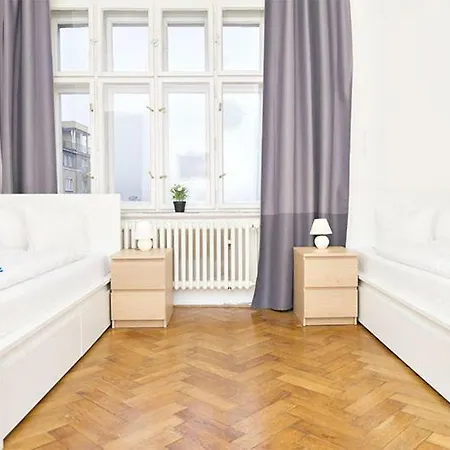 Apartments With 2 Bathrooms- 5 Minutes From Old Town - 102 M2 Prague Exterior photo