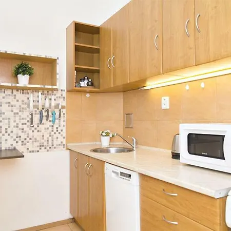 Apartments With 2 Bathrooms- 5 Minutes From Old Town - 102 M2 Prague Exterior photo