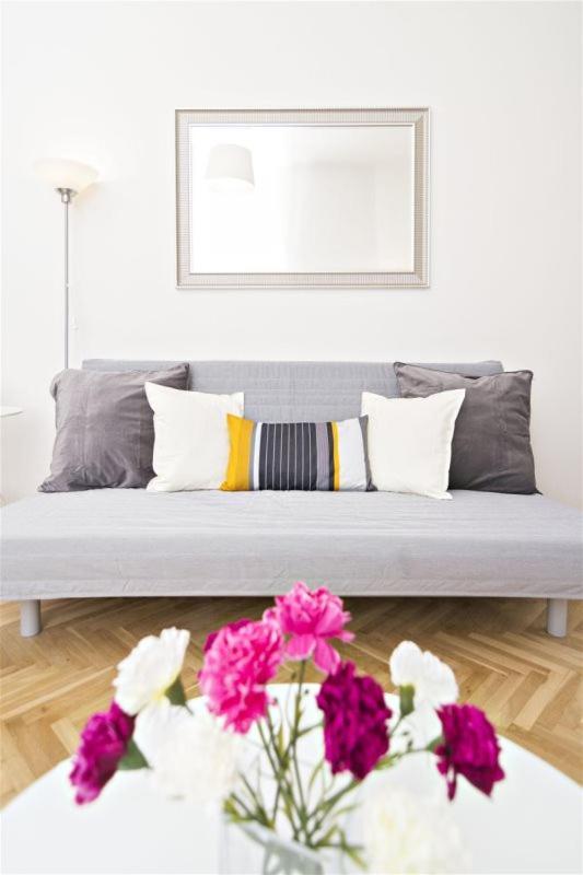 With 2 Bathrooms- 5 Minutes From Old Town - 102 M2 Apartmán
