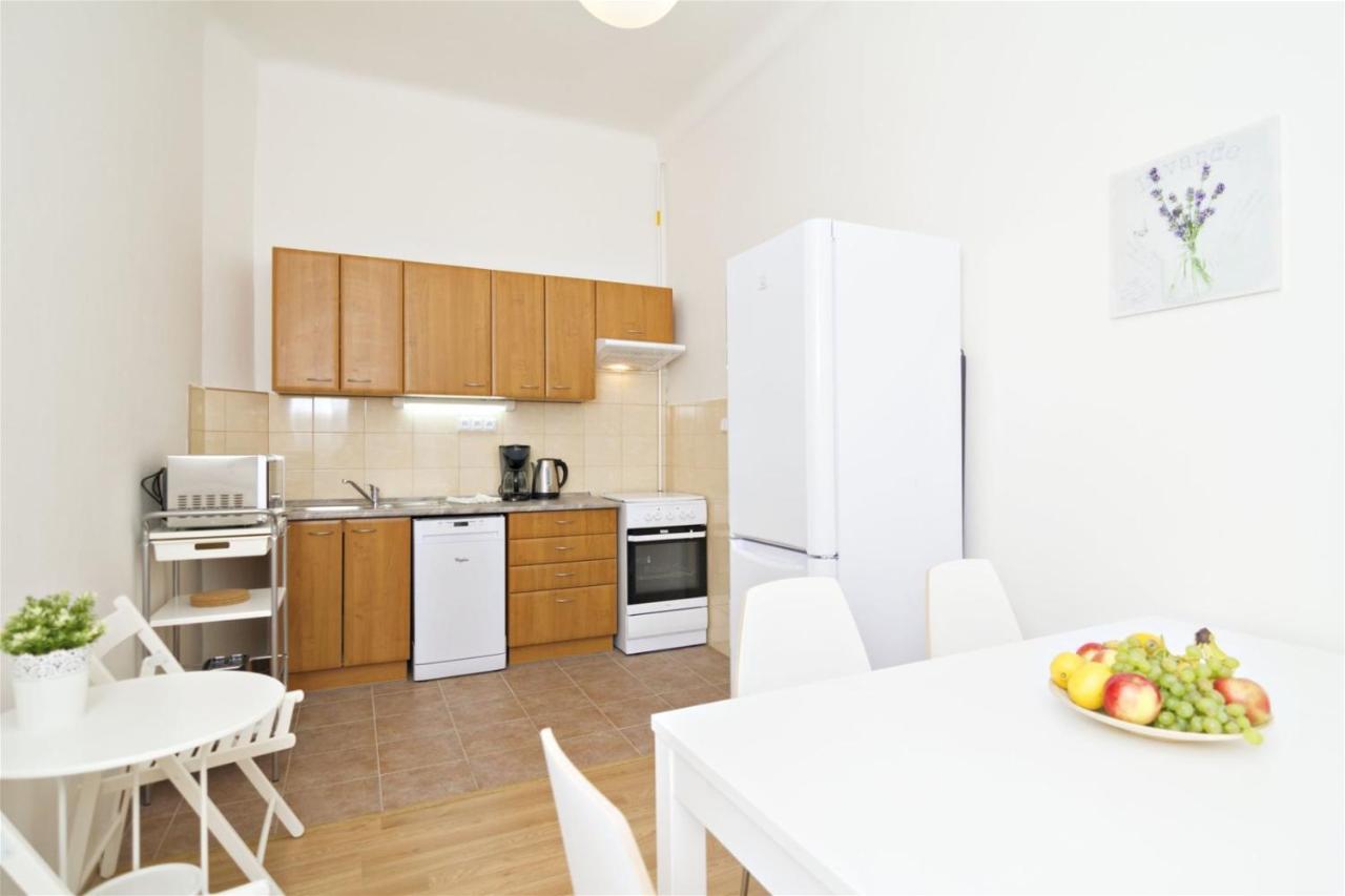 With 2 Bathrooms- 5 Minutes From Old Town - 102 M2 Apartmán