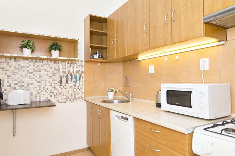 With 2 Bathrooms- 5 Minutes From Old Town - 102 M2 Apartmán Praha