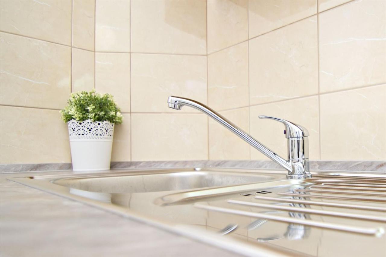 With 2 Bathrooms- 5 Minutes From Old Town - 102 M2 Apartmán
