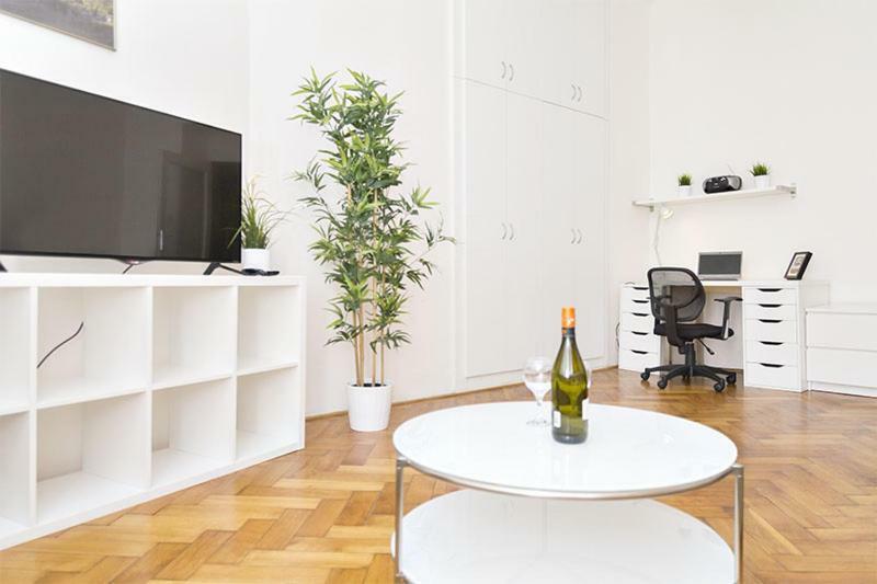 With 2 Bathrooms- 5 Minutes From Old Town - 102 M2 Apartment